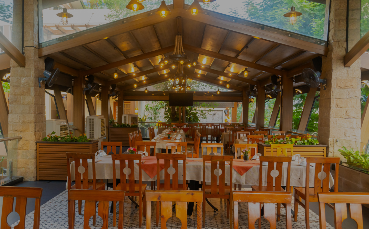 HUONG CAU RESTAURANT