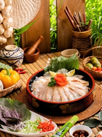 HUONG CAU RESTAURANT