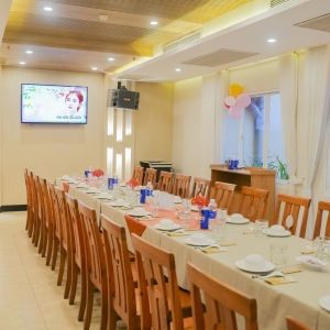 huong-cau-2-nha-hang-mon-viet-tai-tan-binh-chuan-vi-truyen-thong